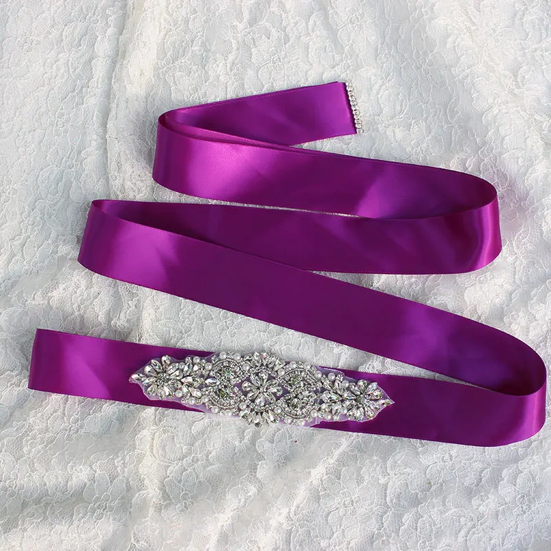 ceinture satin violette élégante